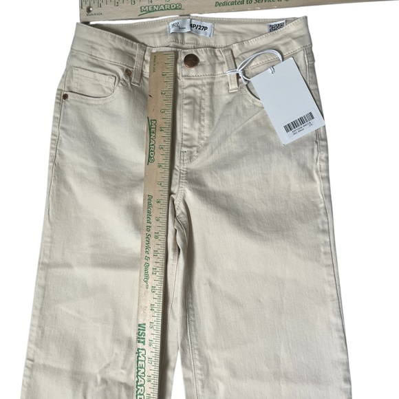 New with tags 1822 Denim Cream Flare Wide Leg Jeans stretch 4P - Picture 10 of 11